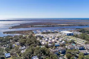 608 W Brown St, Southport, NC 28461 - Photo 42
