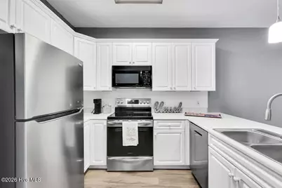 608 W Brown Street #Apt F, Southport, NC 28461 - Photo 8