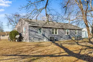 304 Starling St, Jacksonville, NC 28540 - Photo 6