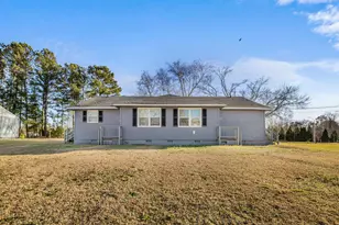 304 Starling St, Jacksonville, NC 28540 - Photo 1