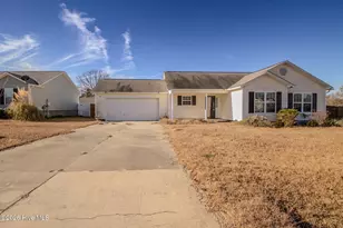 102 Harmony Way, Richlands, NC 28574 - Photo 2