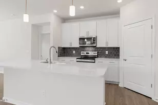 361 Maddox Dr, Aberdeen, NC 28315 - Photo 6