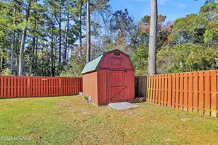 408 N Belvedere Dr, Hampstead, NC 28443 - Photo 22