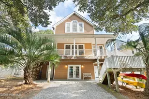 118 SW 2nd St, Oak Island, NC 28465 - Photo 2