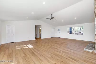 118 E Devonshire Avenue, West End, NC 27376 - Photo 6