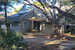 104 Live Oak Dr, Wrightsville Beach, NC 28480 - Photo 1