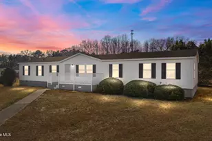 328 Commodore Dr, Rocky Mount, NC 27801 - Photo 2