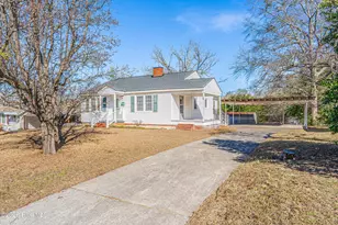 908 Jefferson St, Hamlet, NC 28345 - Photo 2