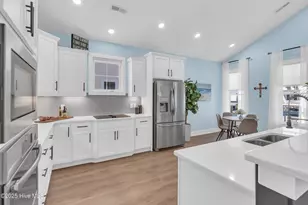 405 Ivy Ln, Carolina Beach, NC 28428 - Photo 6