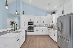405 Ivy Ln, Carolina Beach, NC 28428 - Photo 26