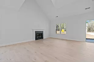 220 Telluride Ct, Aberdeen, NC 28315 - Photo 4