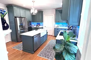 219 Pollock St, New Bern, NC 28560 - Photo 14