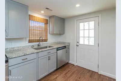 101 W Pine Forest Road, Mount Olive, NC 28365 - Photo 2