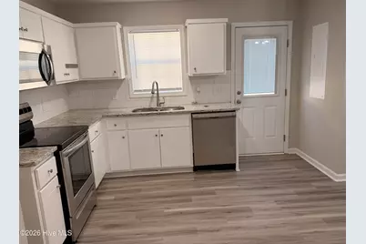 1240 Cross Creek Circle #5, Greenville, NC 27834 - Photo 4
