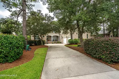 537 Gladstone Circle SW, Ocean Isle Beach, NC 28469 - Photo 2