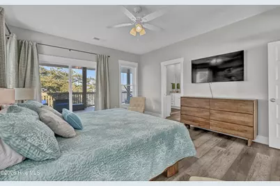 305 Columbia Avenue, Carolina Beach, NC 28428 - Photo 28