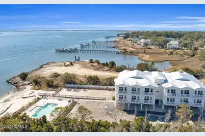 704 E Moore Street # 110, Southport, NC 28461 - Photo 8