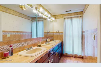 116 E Jones Street, Trenton, NC 28585 - Photo 50