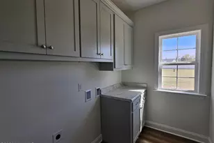 177 Country Cv Ln, Clinton, NC 28328 - Photo 10