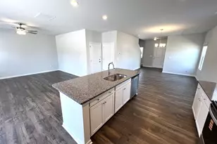 284 Happy Trail Rd, Aberdeen, NC 28315 - Photo 6