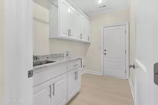344 Stephanye Ln, Greenville, NC 27834 - Photo 4