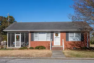 202 Phillips St, Hertford, NC 27944 - Photo 1