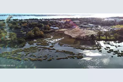 2413 E Myrtle Street, Morehead City, NC 28557 - Photo 1