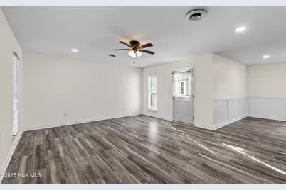 329 Lakewood Drive, Jacksonville, NC 28546 - Photo 6
