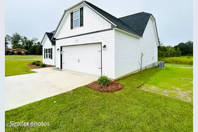 713 N Pebble Branch Court, Holly Ridge, NC 28445 - Photo 4