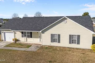 119 Annie Rd, Richlands, NC 28574 - Photo 2