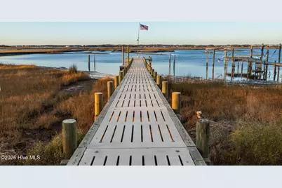 9806 Clarendon Drive, Emerald Isle, NC 28594 - Photo 8