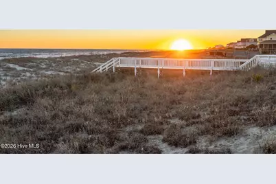 9806 Clarendon Drive, Emerald Isle, NC 28594 - Photo 16