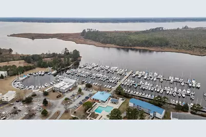 1306 Harbourside Drive, New Bern, NC 28560 - Photo 30