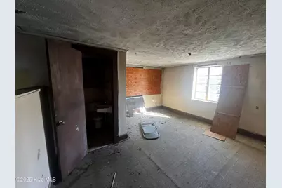 408 W 4th Avenue, Red Springs, NC 28377 - Photo 6