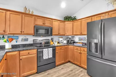 401 Donzi Court, Carolina Beach, NC 28428 - Photo 8