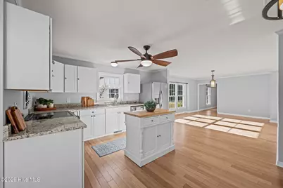 236 Shoreline Drive, New Bern, NC 28562 - Photo 18