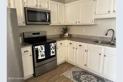 1109 Shroyer Circle, Jacksonville, NC 28540 - Photo 10
