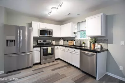 1004 S 8th Street, Wilmington, NC 28401 - Photo 6