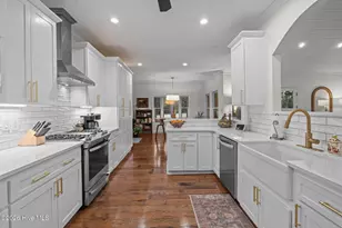 30181 E Lake Rd, Wagram, NC 28396 - Photo 6