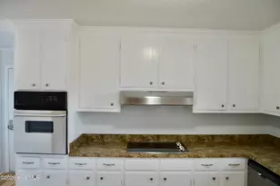 205 Pinewood Dr, Goldsboro, NC 27534 - Photo 12