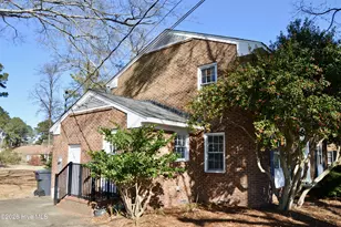 205 Pinewood Dr, Goldsboro, NC 27534 - Photo 4
