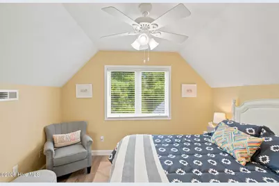 312 Pine Knoll Circle, Pine Knoll Shores, NC 28512 - Photo 10
