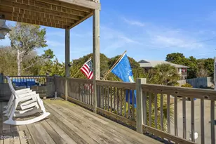127 Eastview Dr, Emerald Isle, NC 28594 - Photo 34