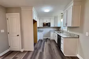 903 E Balsey St, Clinton, NC 28328 - Photo 8