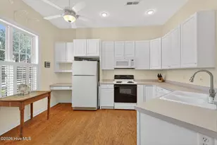 4310 Stratton Village Ln, Wilmington, NC 28409 - Photo 6