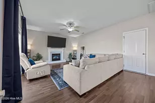 106 Dukes Lake Cir, Richlands, NC 28574 - Photo 8