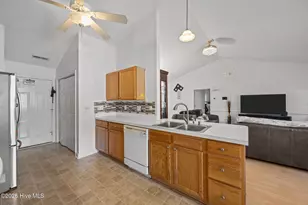 222 Saratoga Ln, New Bern, NC 28562 - Photo 12