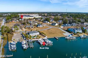 105 Alexandra Ct, Morehead City, NC 28557 - Photo 2