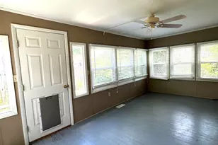 130 E Main St, Rose Hill, NC 28458 - Photo 6