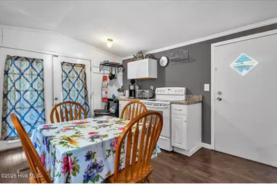 2924 Burnsville Street SW, Supply, NC 28462 - Photo 6
